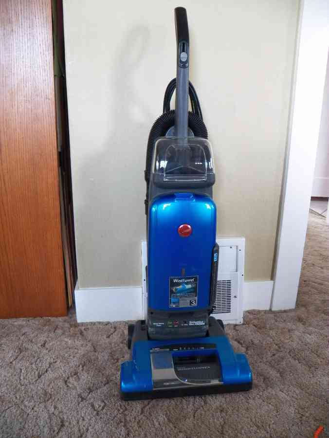 Anniversary Self-Propelled WindTunnel Bagged Upright Vacuum