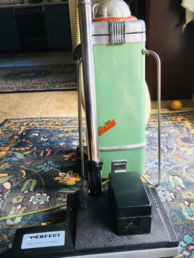 Airway Sanitizor Vintage MCM Vacuum Cleaner Model 77 115 authentic Volts 5.0 Amps WORKS