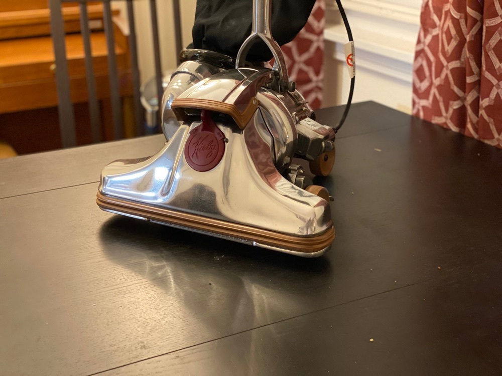 Found this Vintage Kirby Vacuum in my Apartment Complex today! Works great!  : r/DumpsterDiving