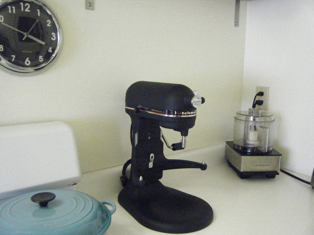 KitchenAid Stand Mixer Classic Edition Onyx Black Tilt-head 10-Speed :::  Excel - appliances - by owner - sale 